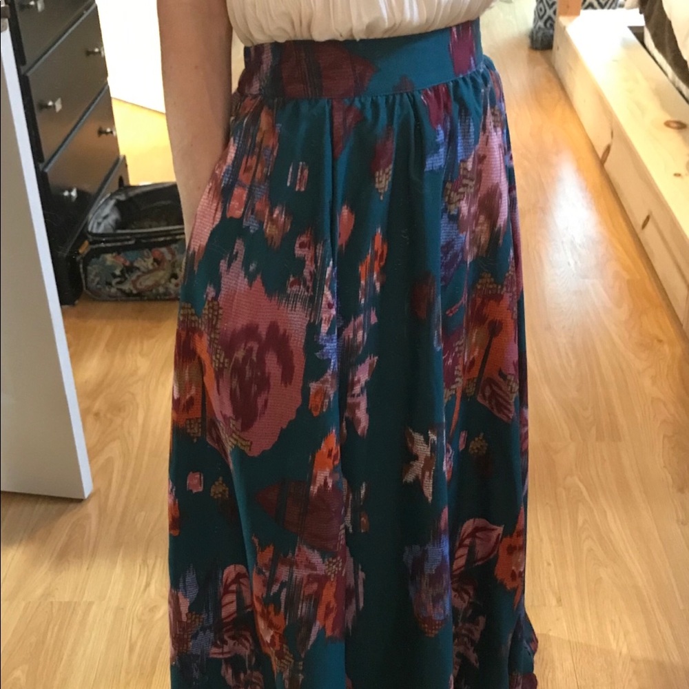 Floor length Skirt with pockets